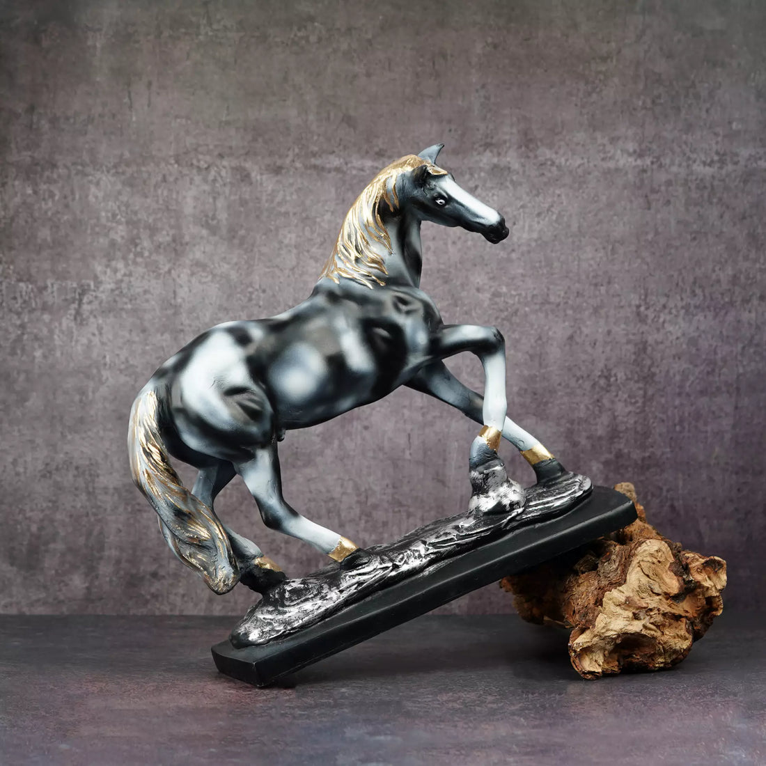 Black and White Resin Handcrafted Statue