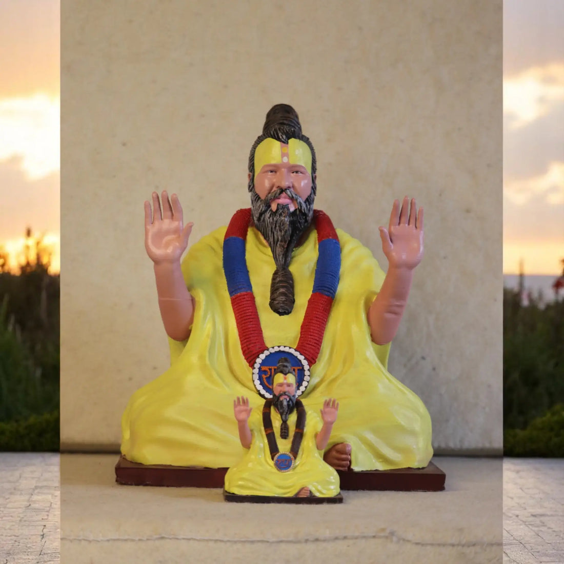 Blessed Premanand Ji Maharaj Idol – Handcrafted Resin Murti for Pooja Room