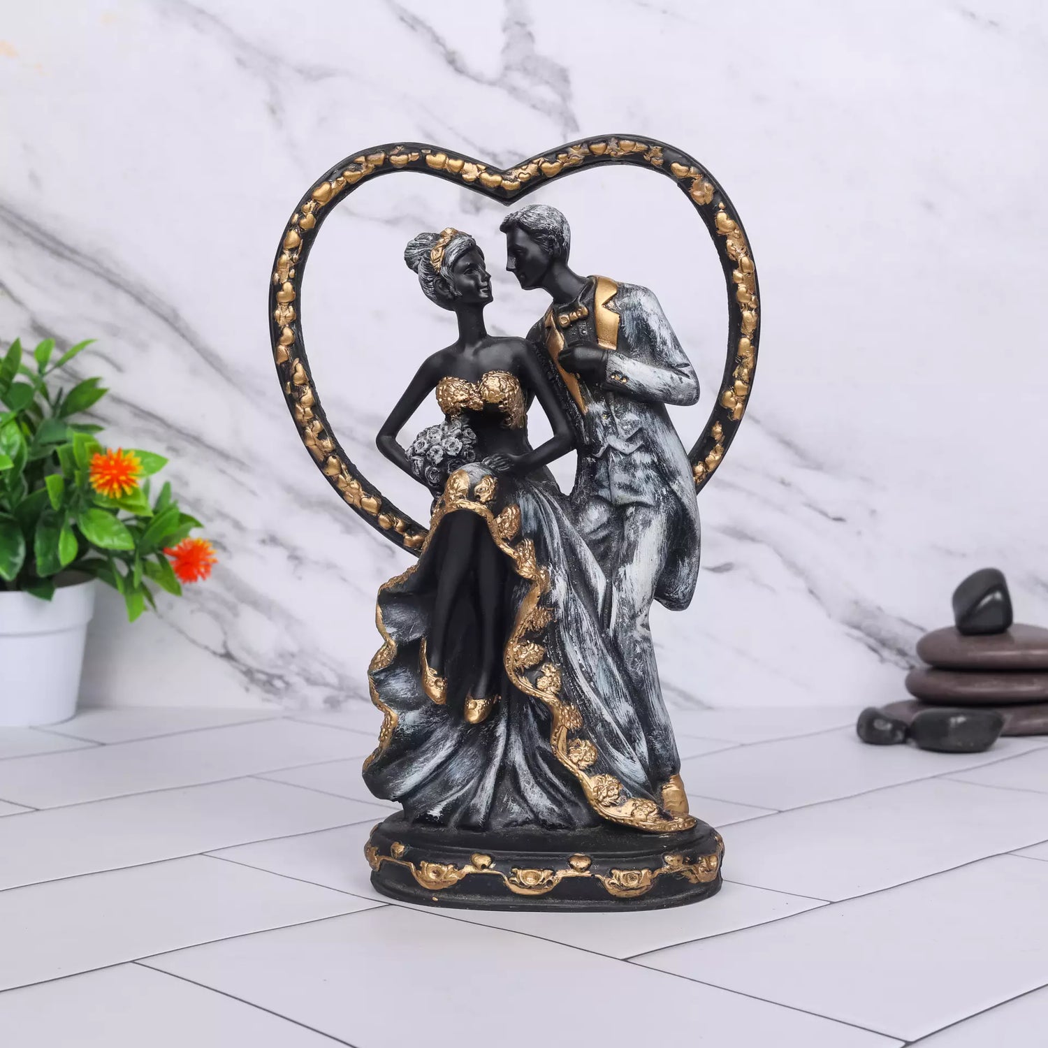 Heart Couple Statue Resin Statue-Symbol of Love and Unity