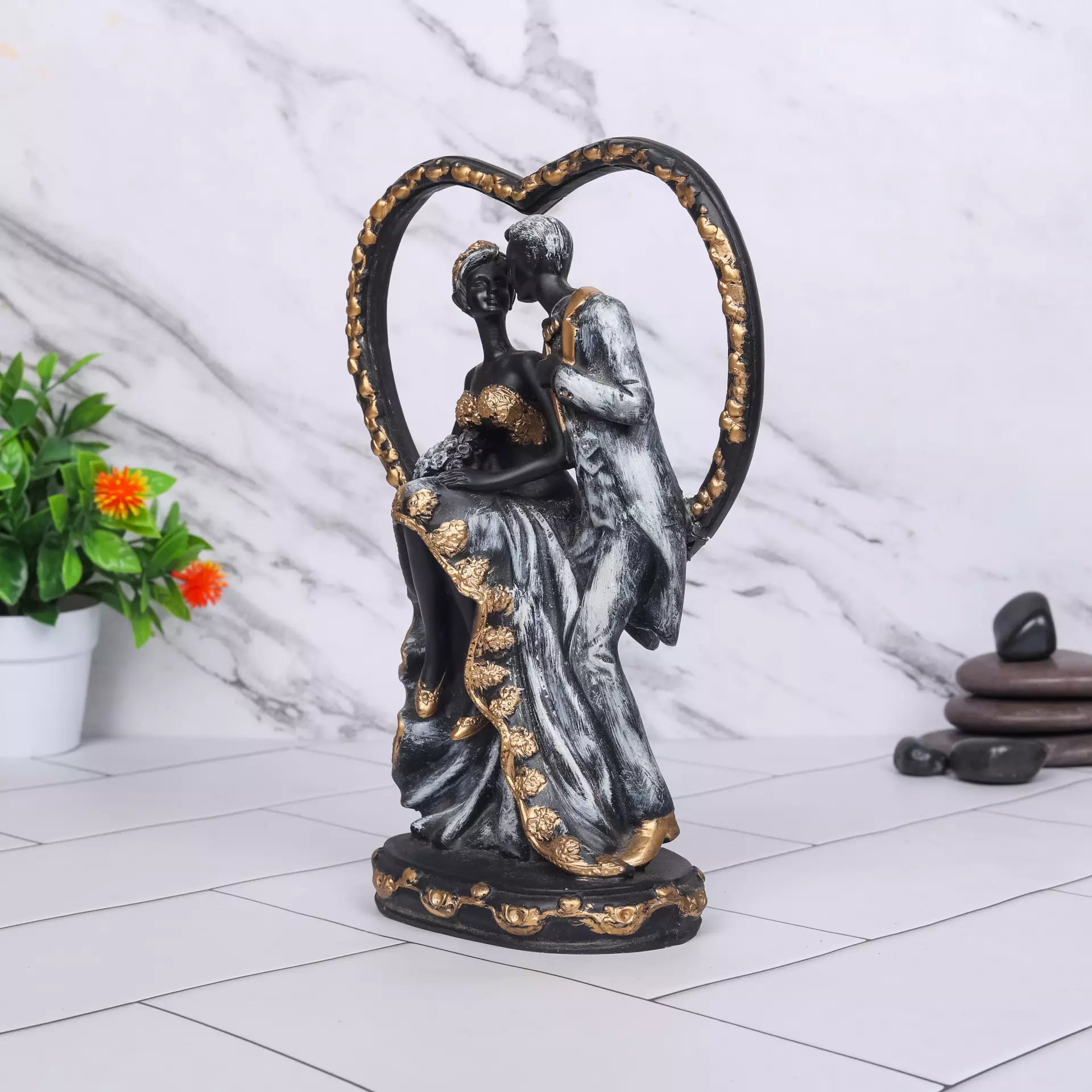 Heart Couple Statue Resin Statue-Symbol of Love and Unity