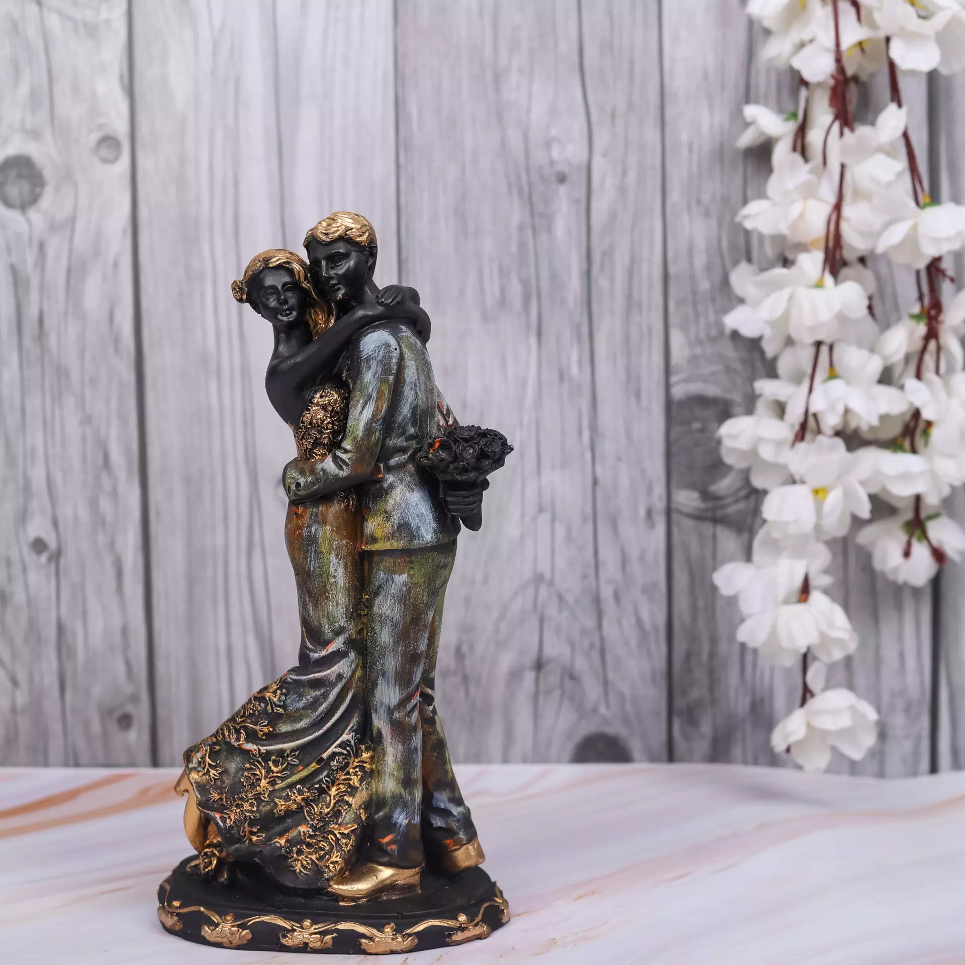 Hugging Couple Resin Statue - Love and Connection