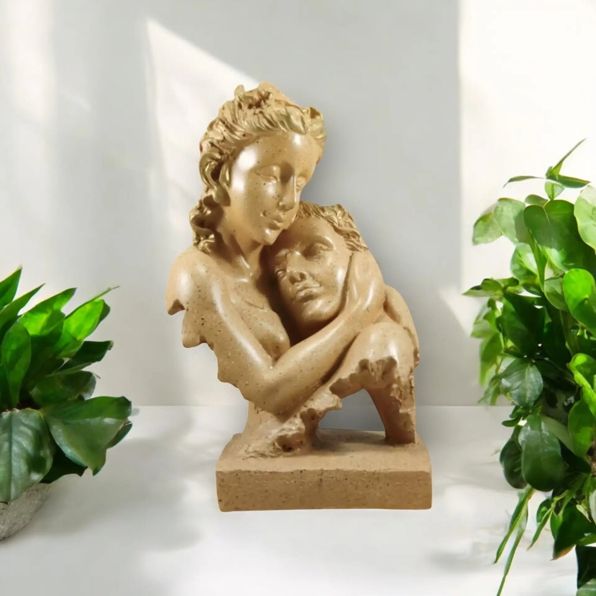 Couple Face Resin Statue - Timeless Romance